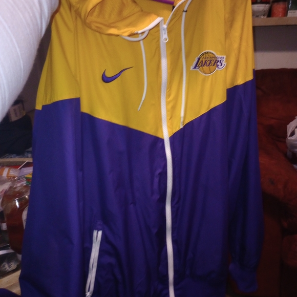 Nike full zip Windrunner sz XXL Lakers - Picture 2 of 7